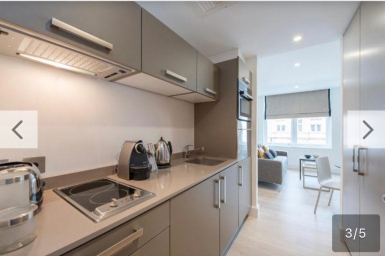 Flat Rosebery Avenue in Greater London