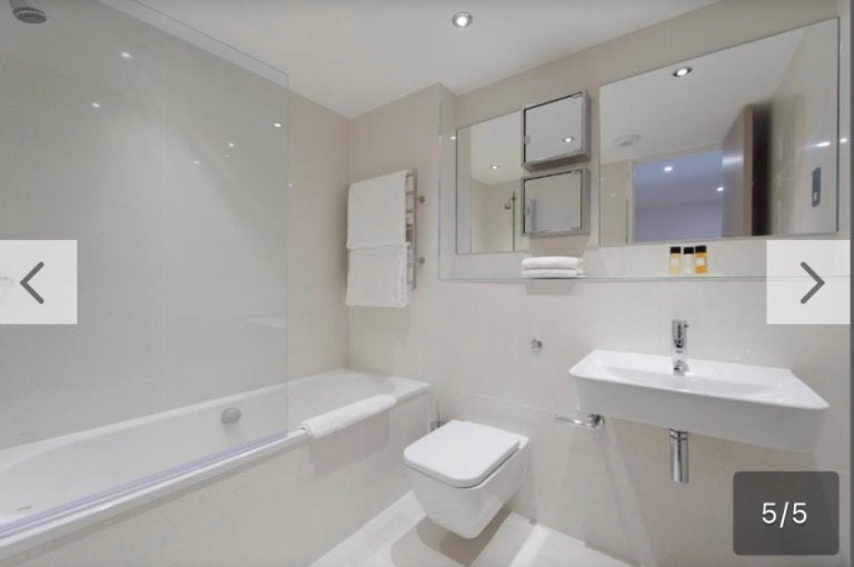 Flat Rosebery Avenue in Greater London