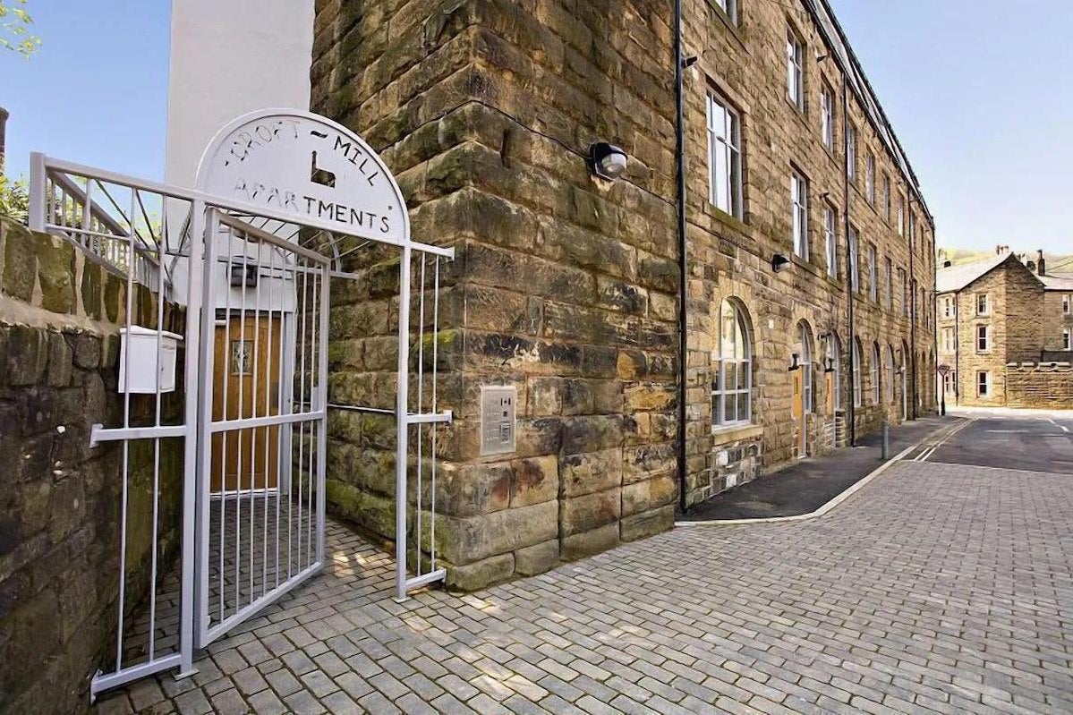 Flat Tanpits in Calderdale