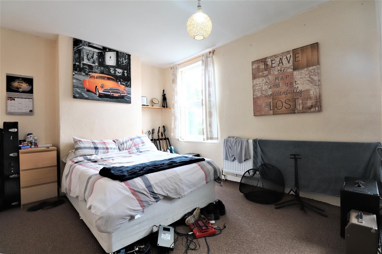 Room Mostyn Road in Birmingham
