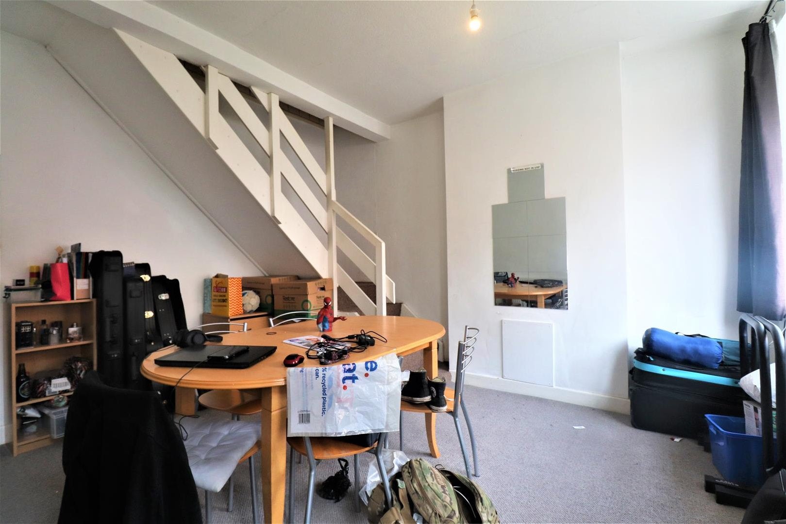 Room Mostyn Road in Birmingham