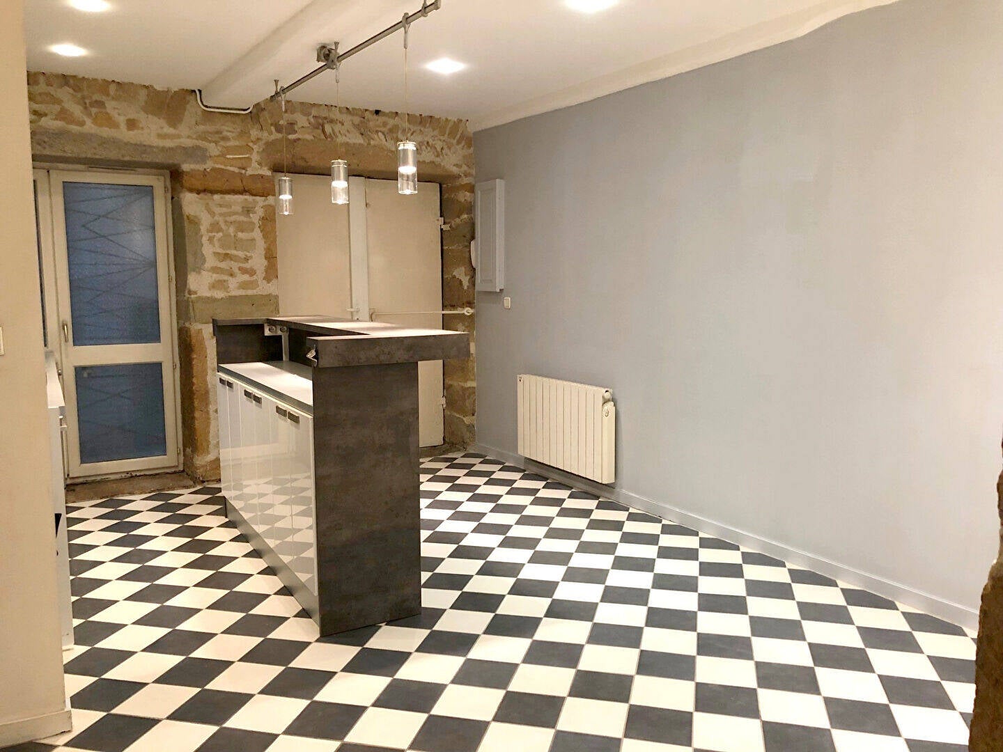 Flat Rue Sergent Blandan in Lyon
