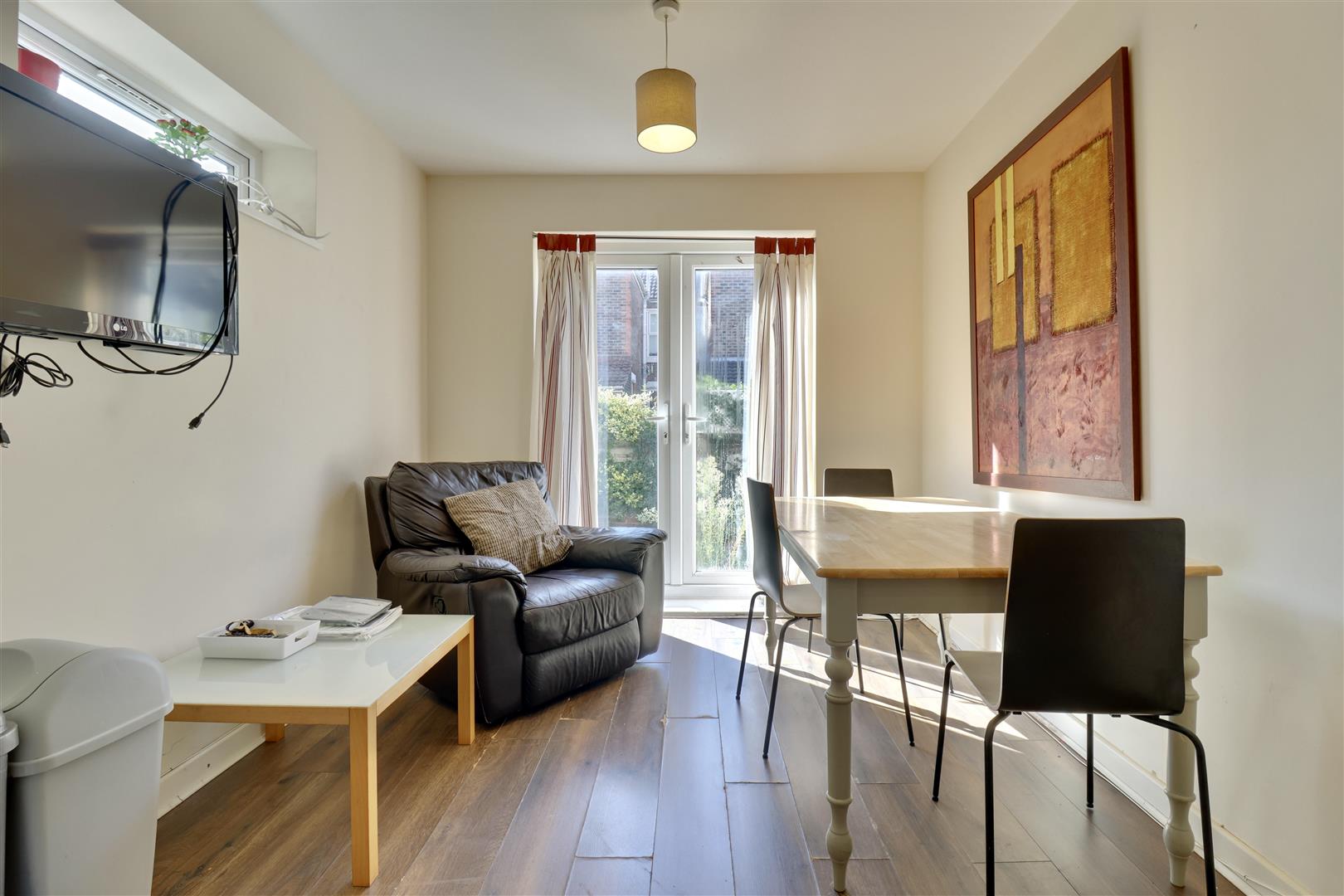 Flat Empshott Road in Portsmouth