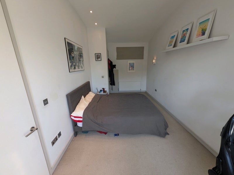 Room Lynton Road in Greater London