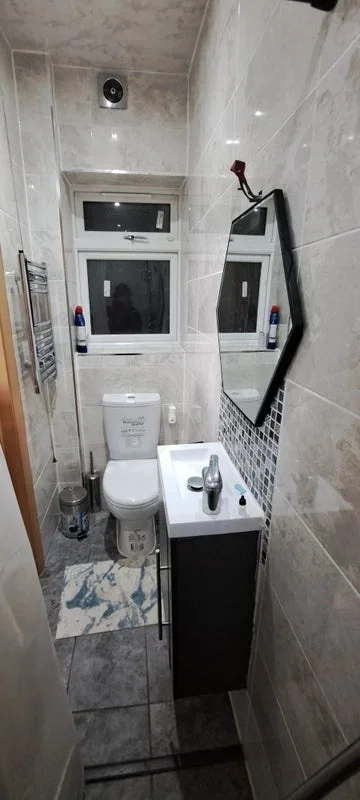 Room Willoughby Road in Slough