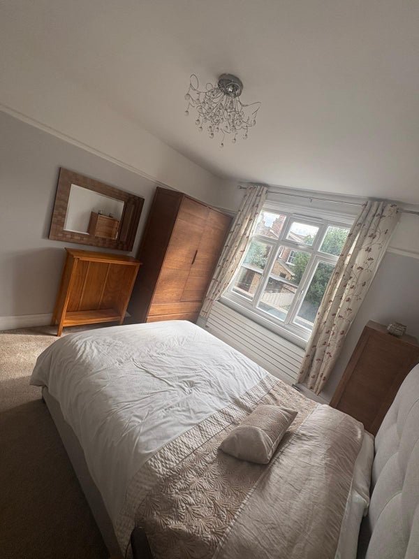 Room Biddestone Road in Greater London