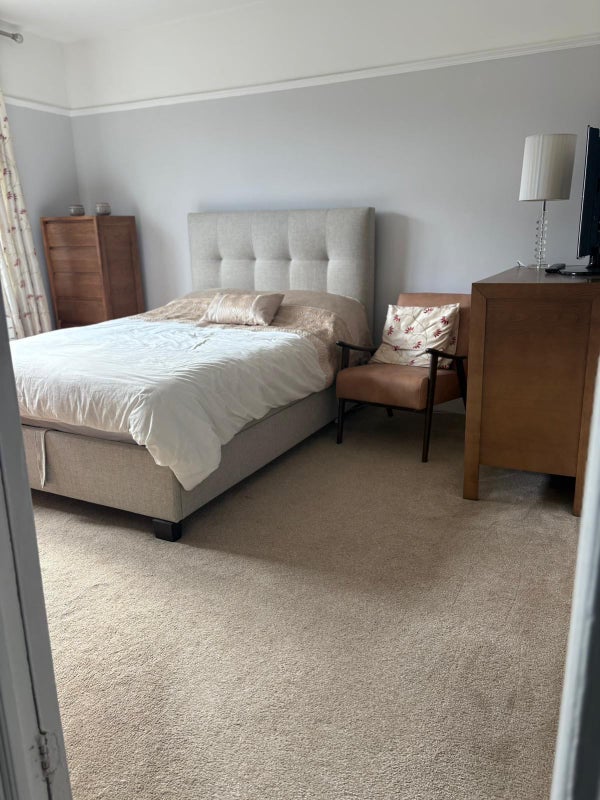 Room Biddestone Road in Greater London