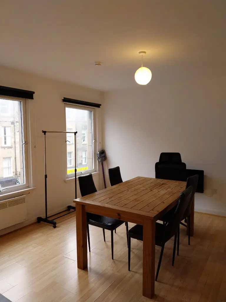 Flat Clerk Street in City of Edinburgh