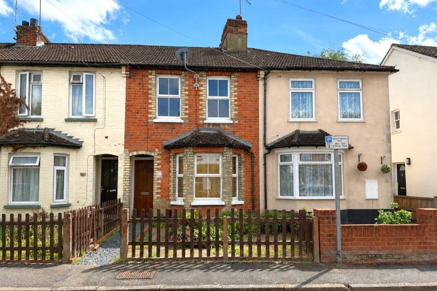 House Vale Farm Road in Woking