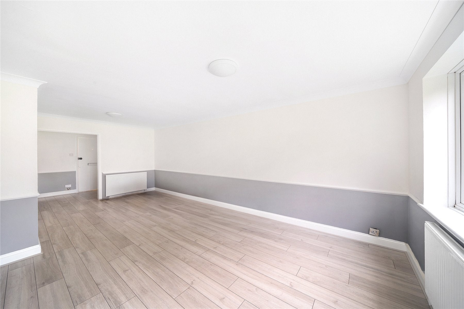 Flat Elsa Court in Greater London