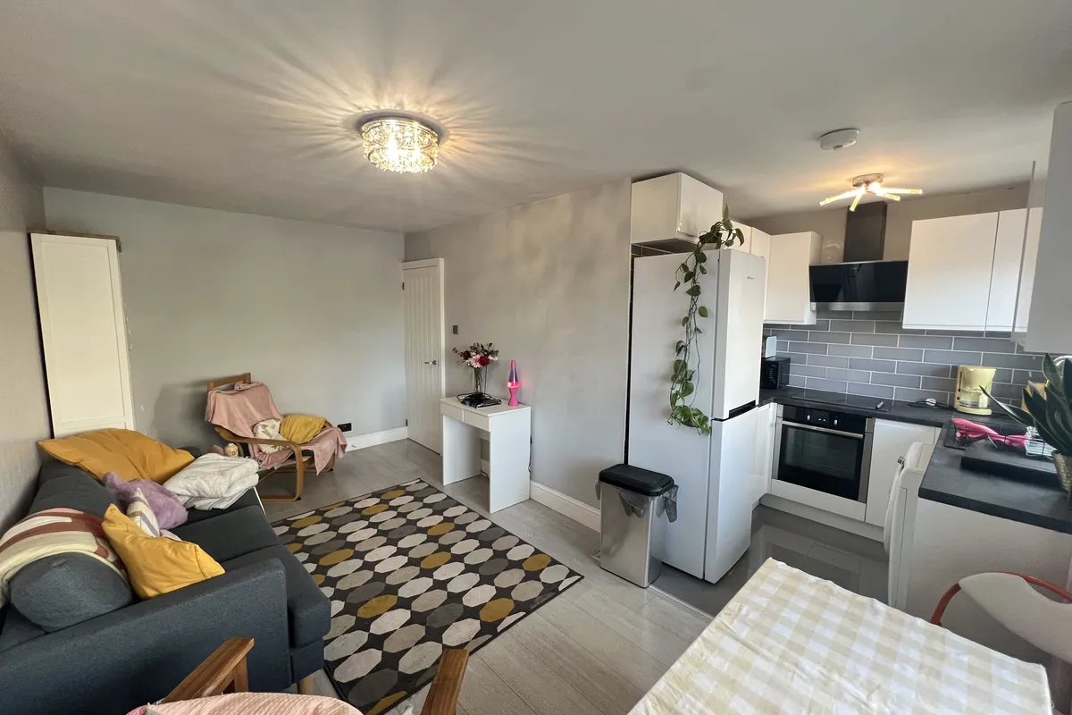 Flat Elizabeth Way in Harlow
