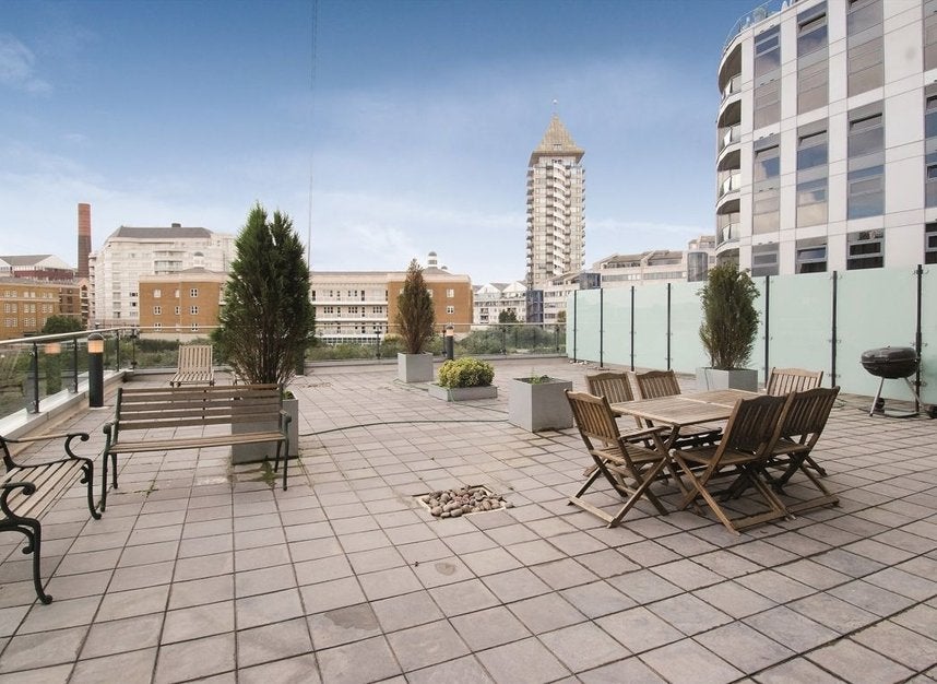 Flat The Boulevard in Greater London