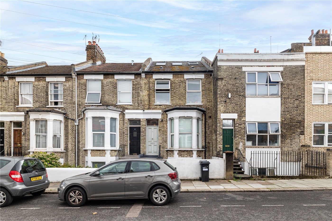 Flat Lillie Road in Greater London