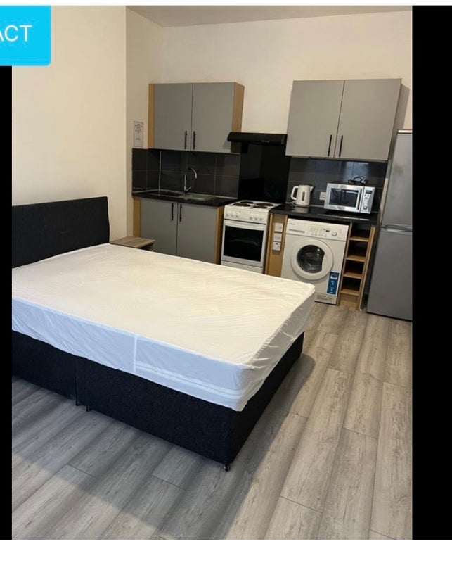 Room Sheffield Road in Barnsley