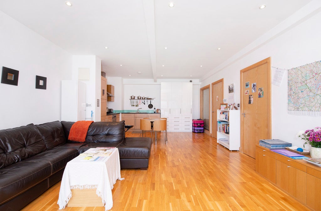 Flat Banister Road in Greater London