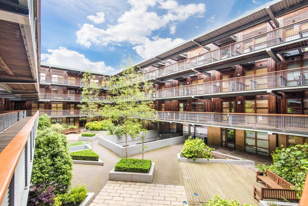 Flat Banister Road in Greater London