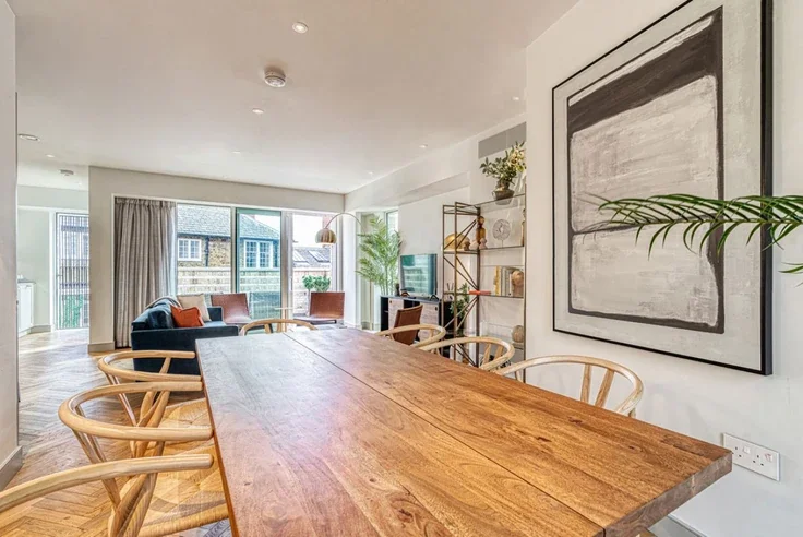 Flat Strutton Ground in City of Westminster