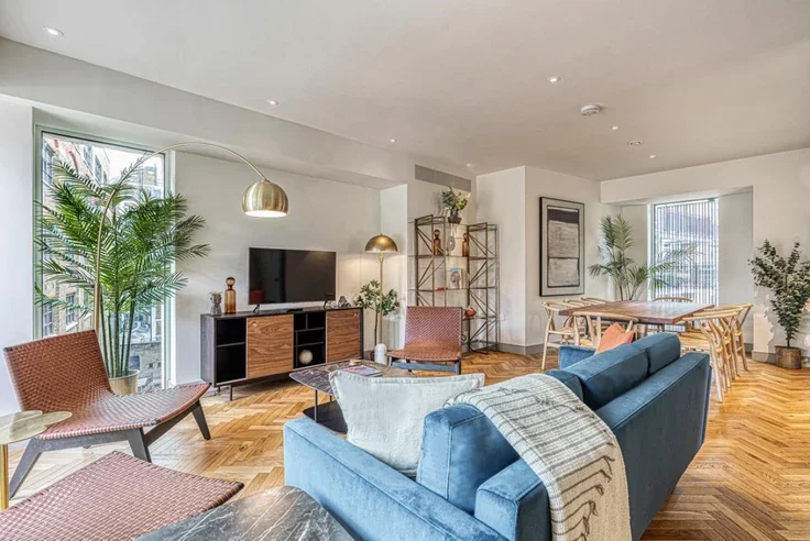 Flat Strutton Ground in City of Westminster