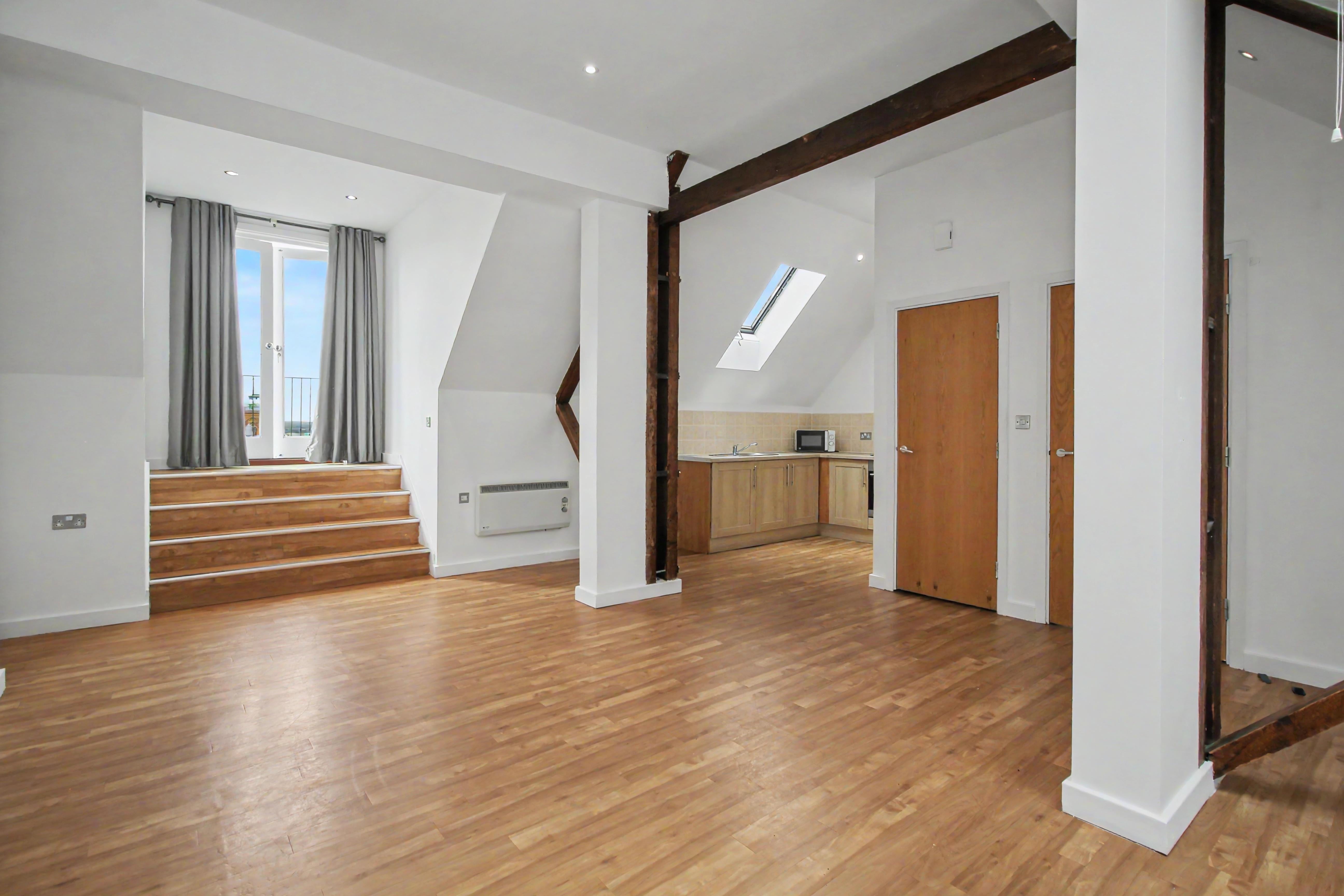 Flat Saint Giles Street in Northampton