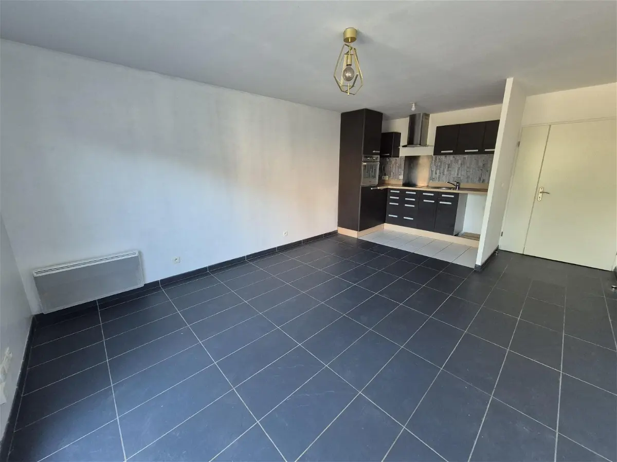 Flat Avenue Georges Dupont in Loos