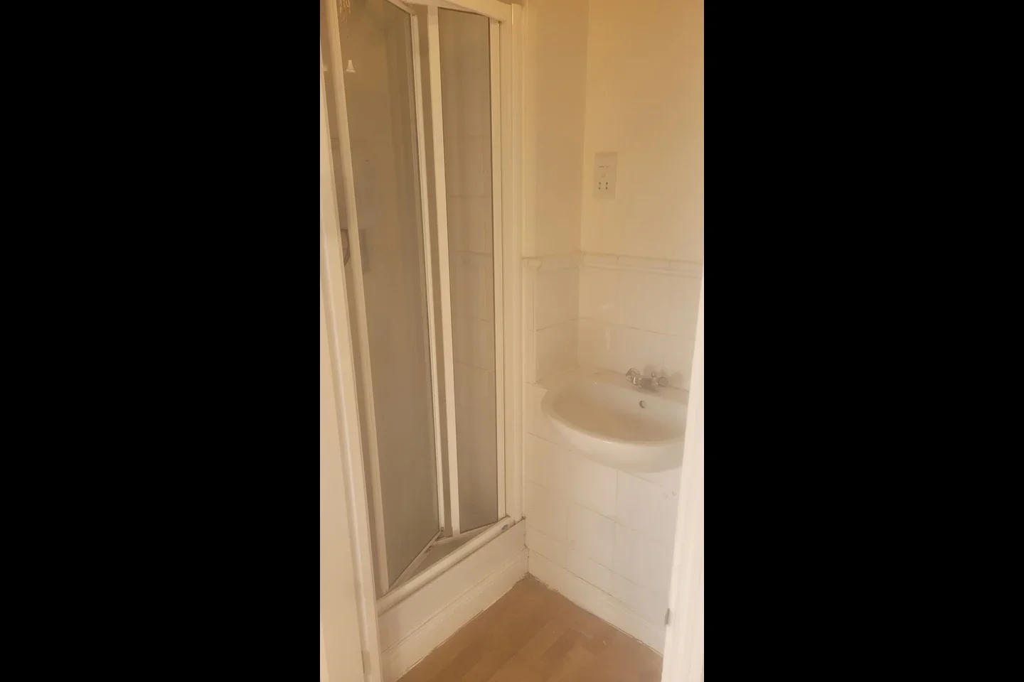 Flat Joyce Green Lane in Dartford
