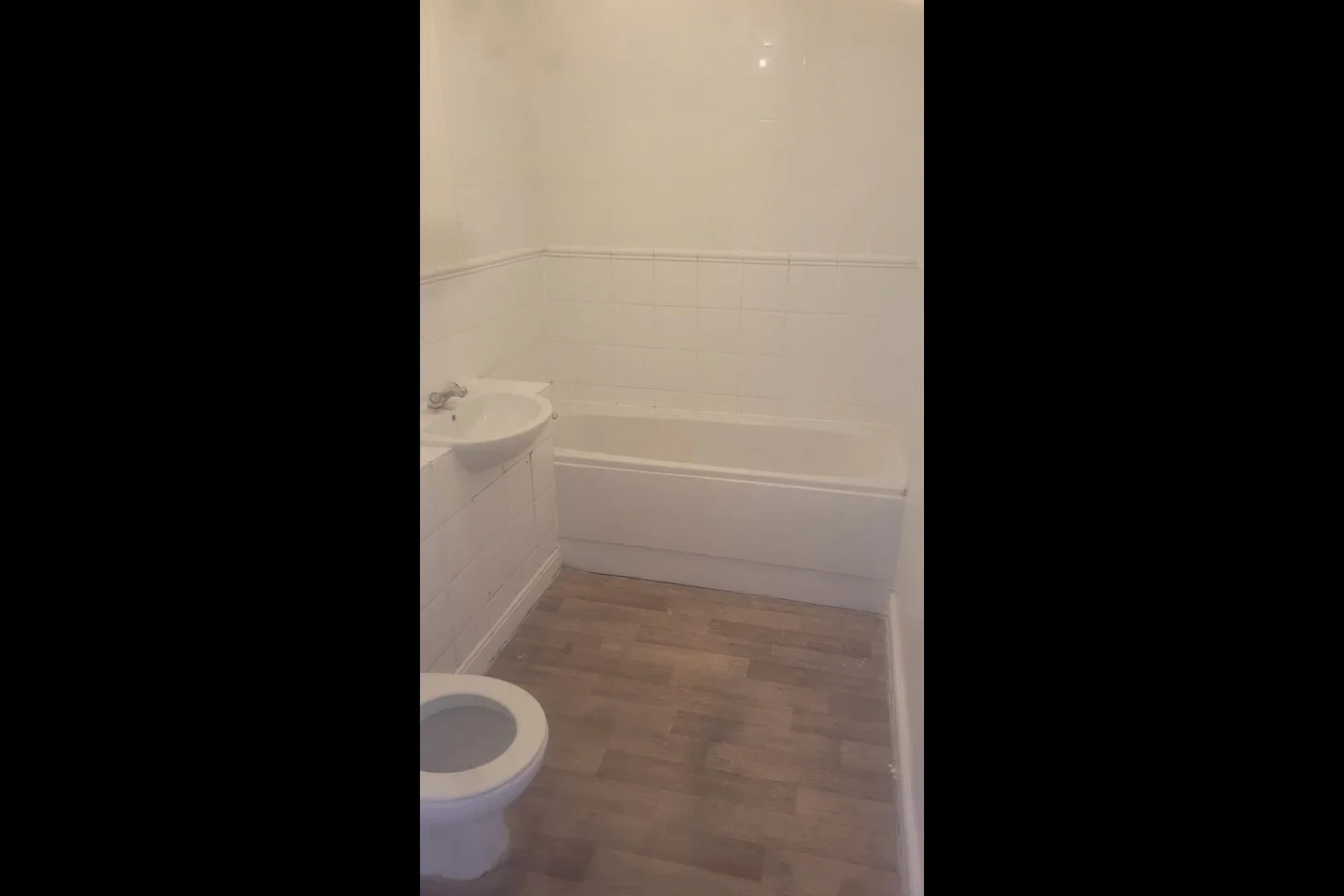 Flat Joyce Green Lane in Dartford