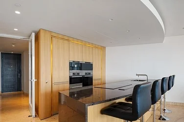 Flat Nine Elms Lane in Greater London