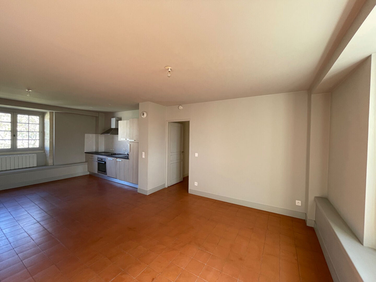 Appartement Rue des Chassaintes à Nîmes