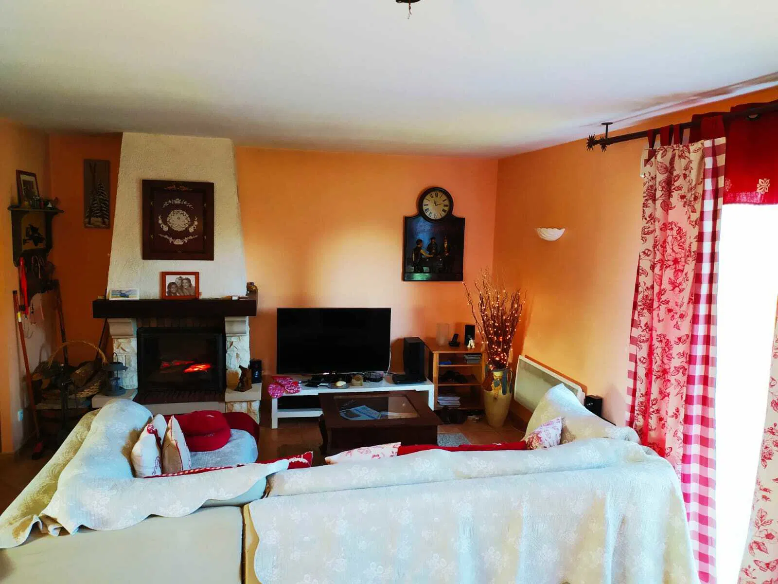 Chambre Rue Victor Hugo à Saint-Sulpice-la-Pointe