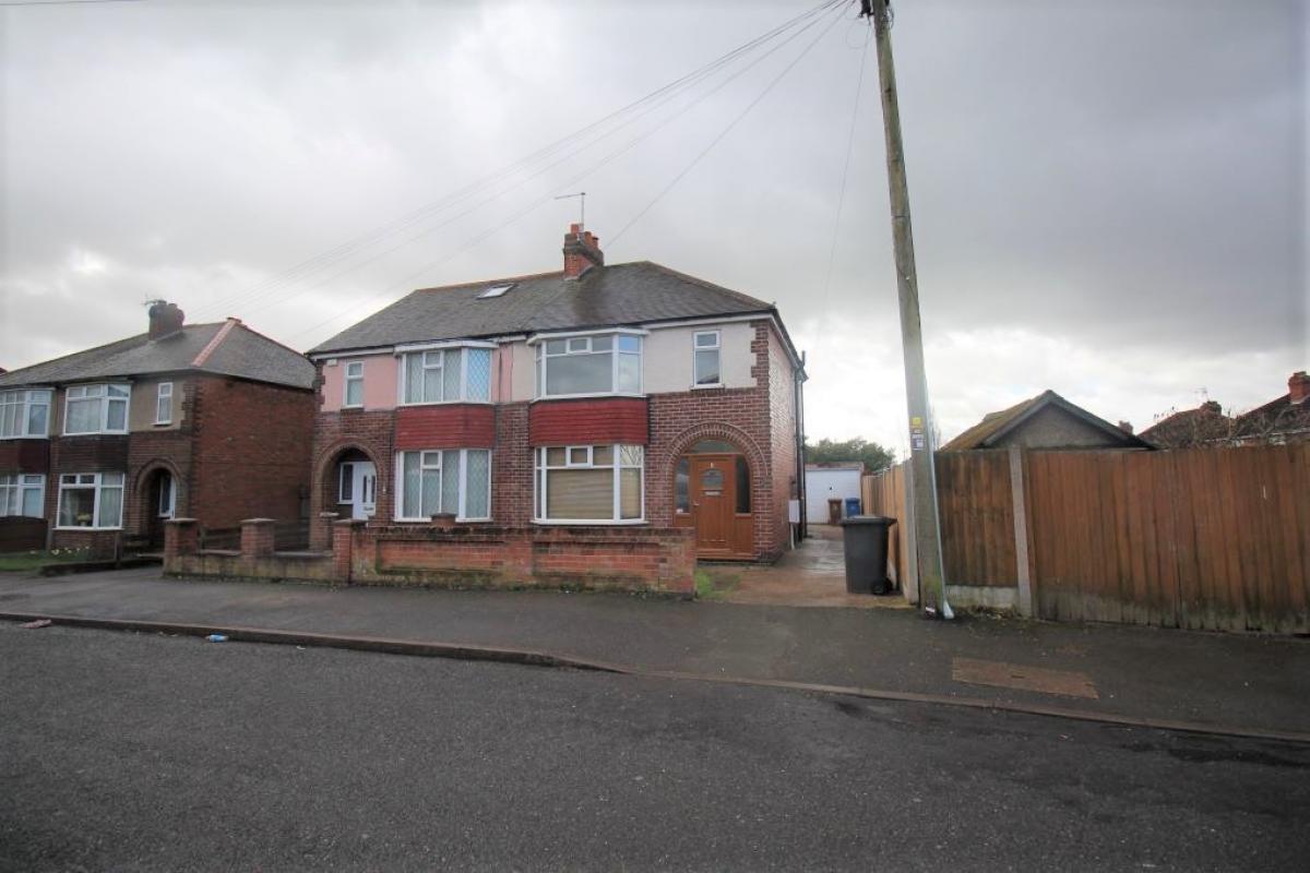 House Borrowfield Road in Derby