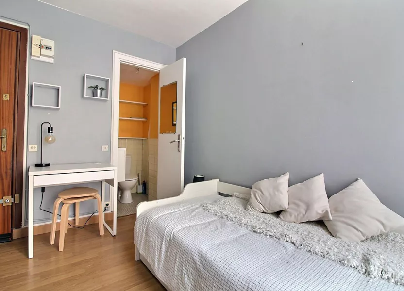 Flat Place Castellane in Marseille