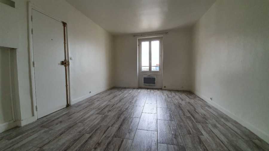 Flat Rue de Paris in Joinville-le-Pont