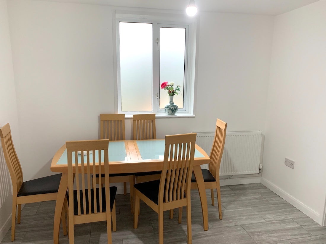Room Freeburn Causeway in Coventry