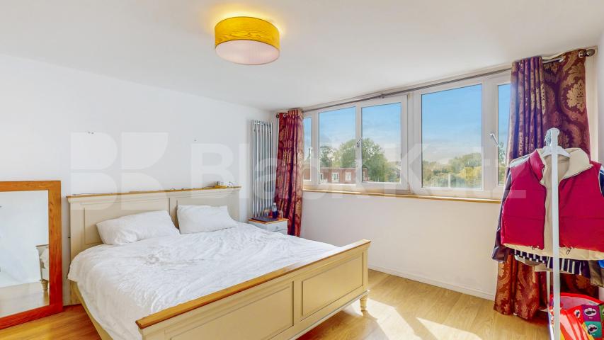Flat Iverson Road in Greater London