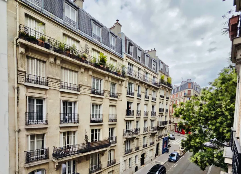 Appartement Rue Francœur à Paris