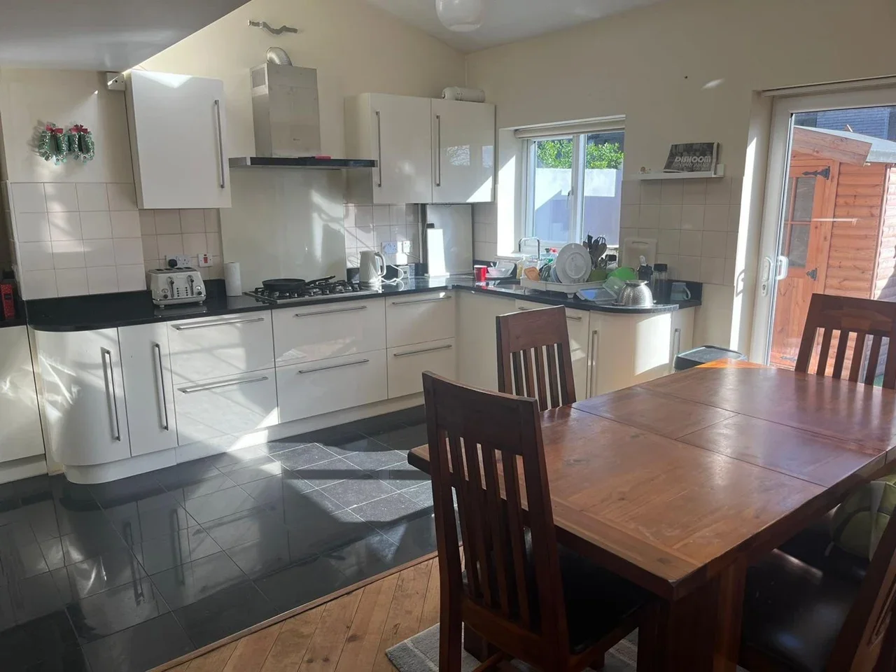 Room Parsonage Street in Greater London