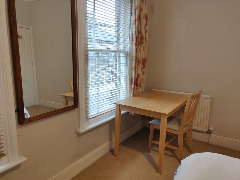 Room Marne Street in City of Westminster