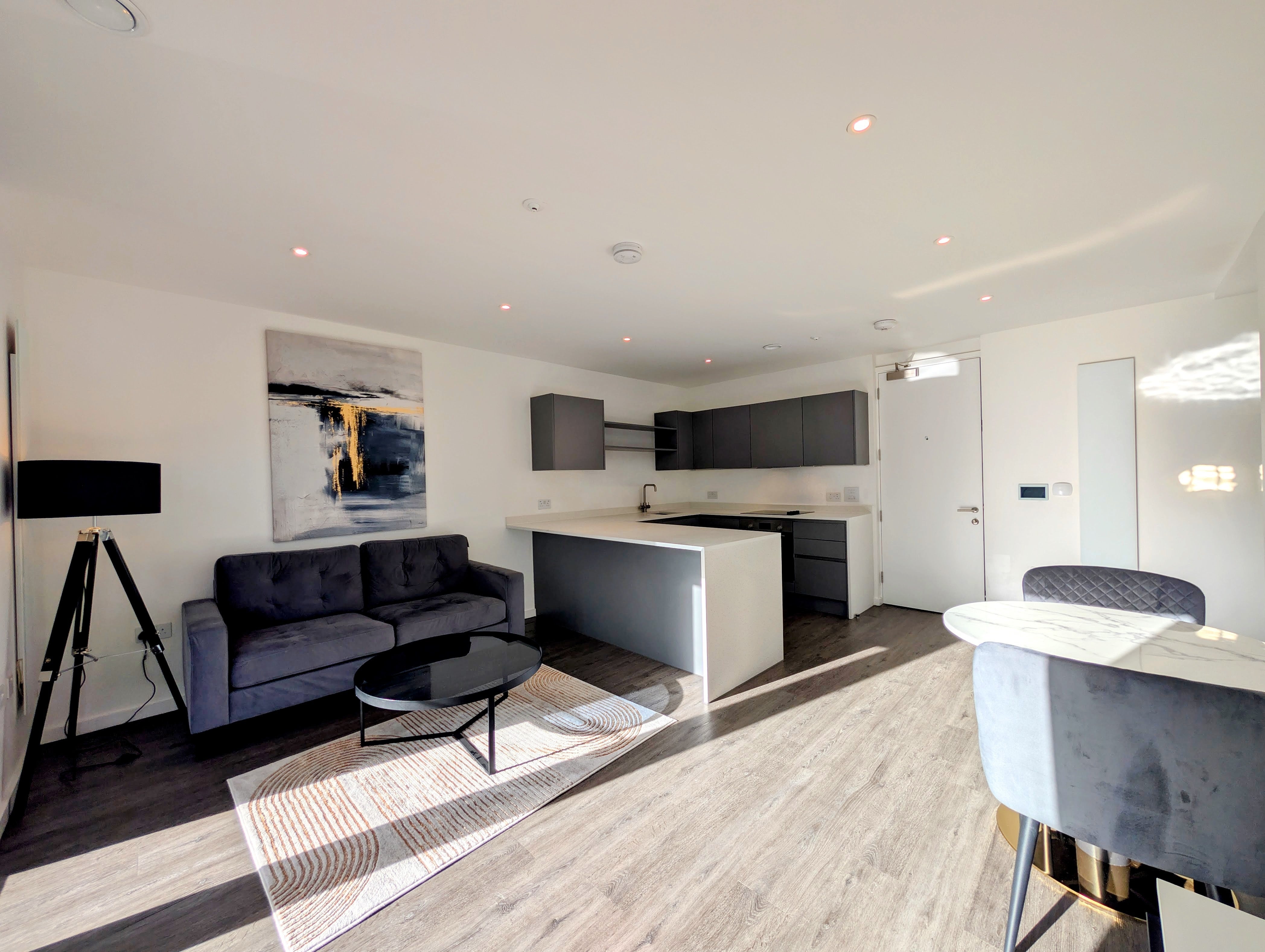 Flat Trinity Way in Salford