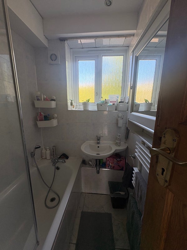 Room St. John's Drive in Greater London