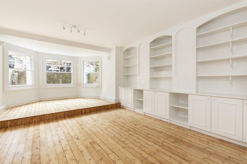 Flat Muswell Hill Road in Greater London