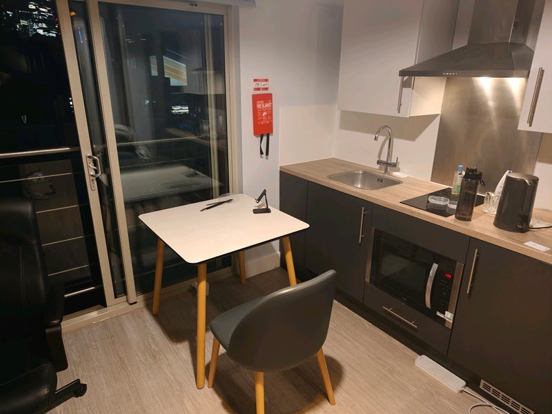 Room Kingsland Road in Greater London