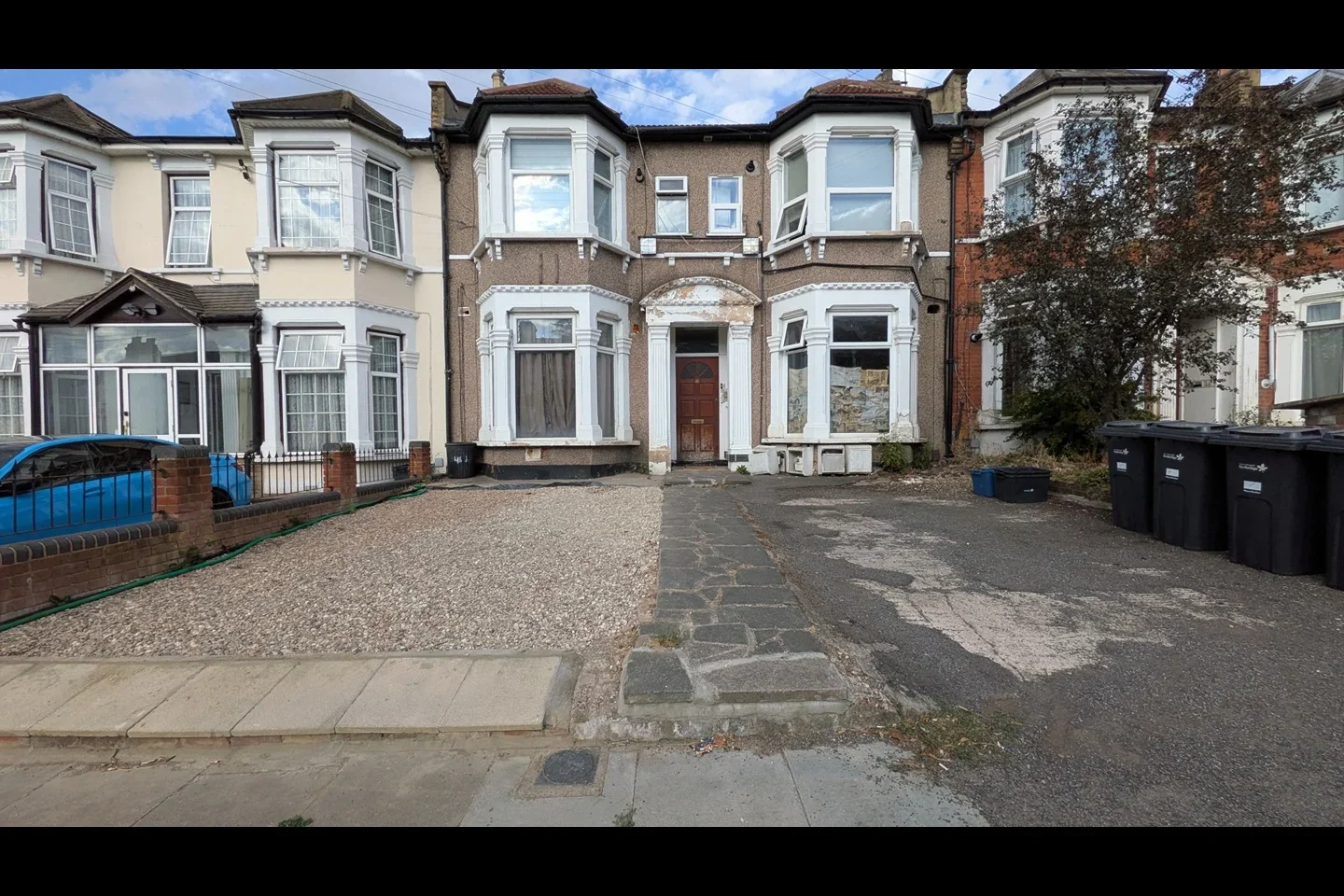 Flat Selborne Road in Greater London