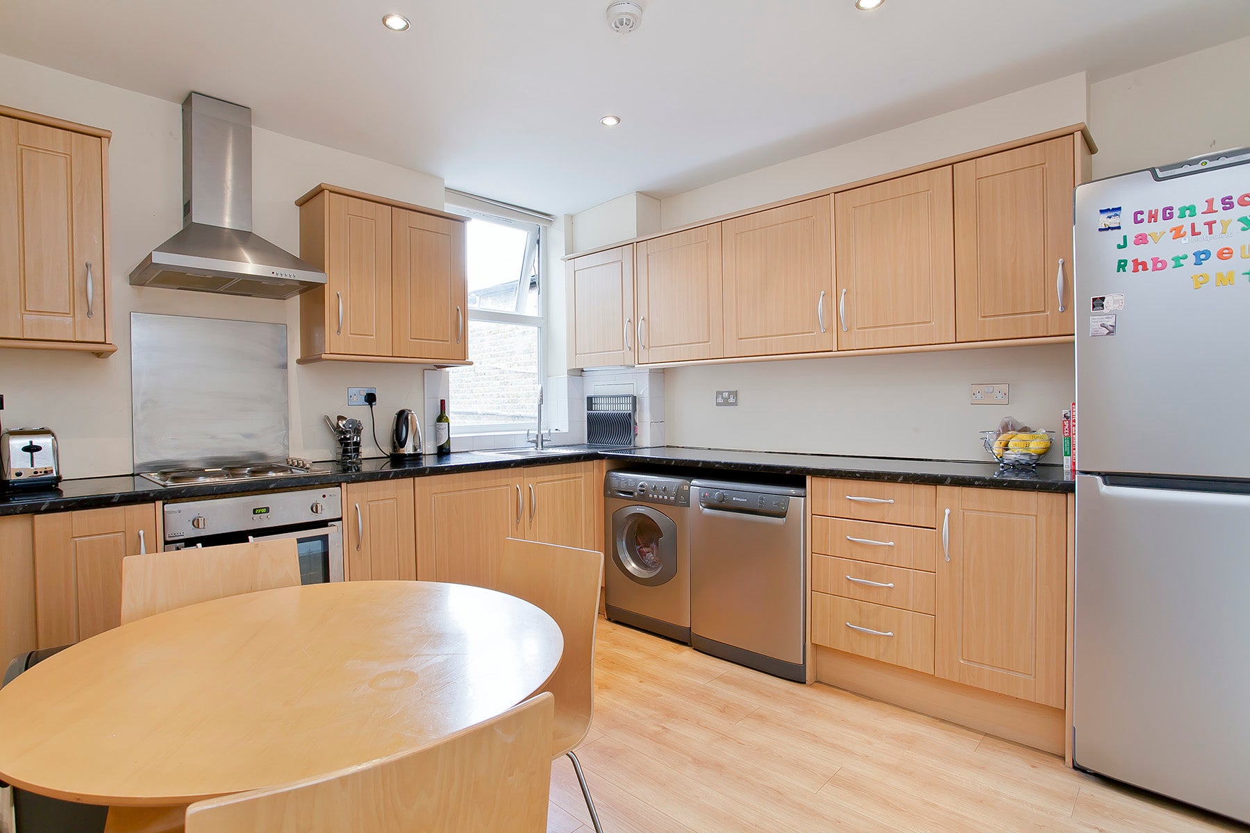 Flat Farlow Road in Greater London