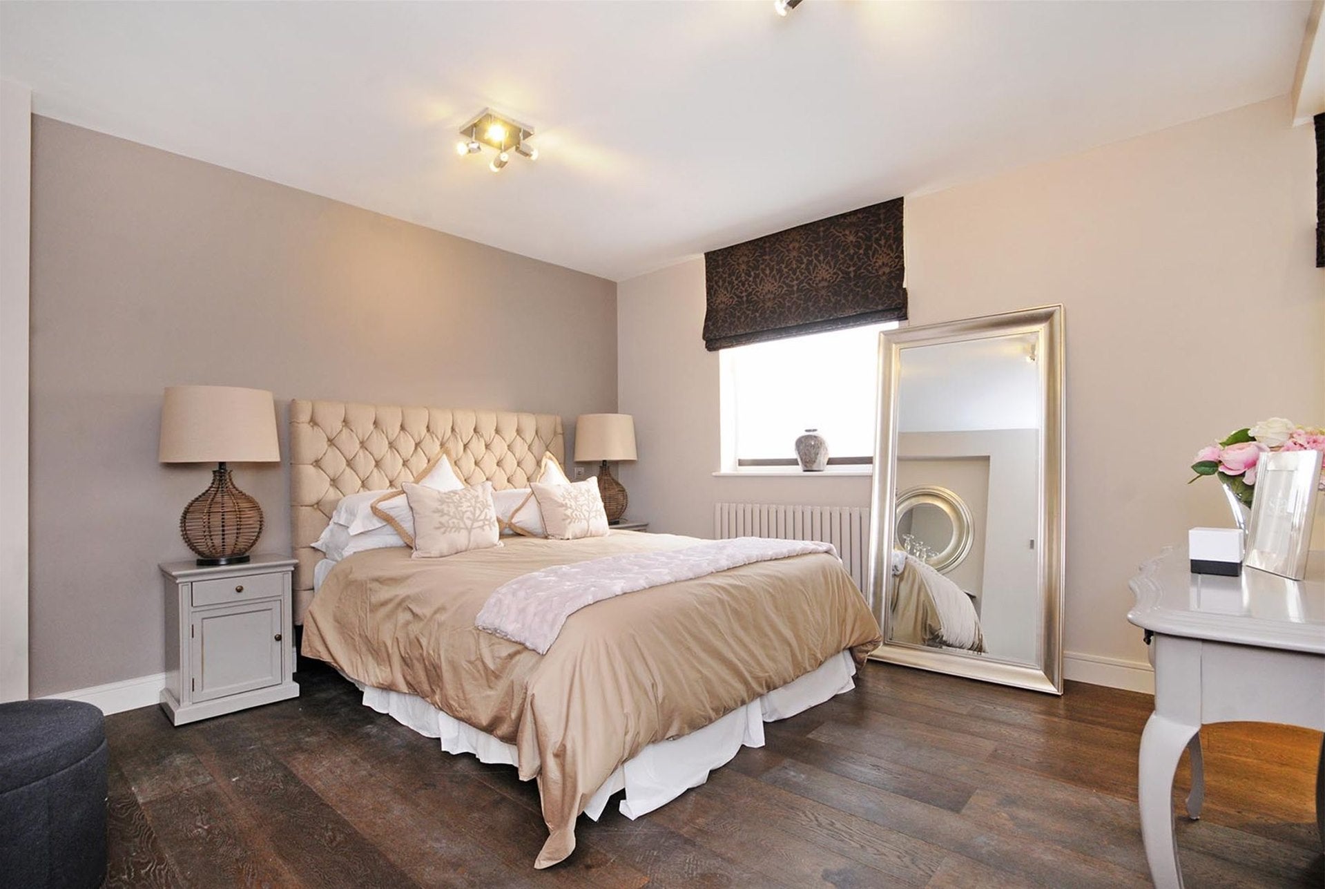 Flat Finchley Road in Greater London