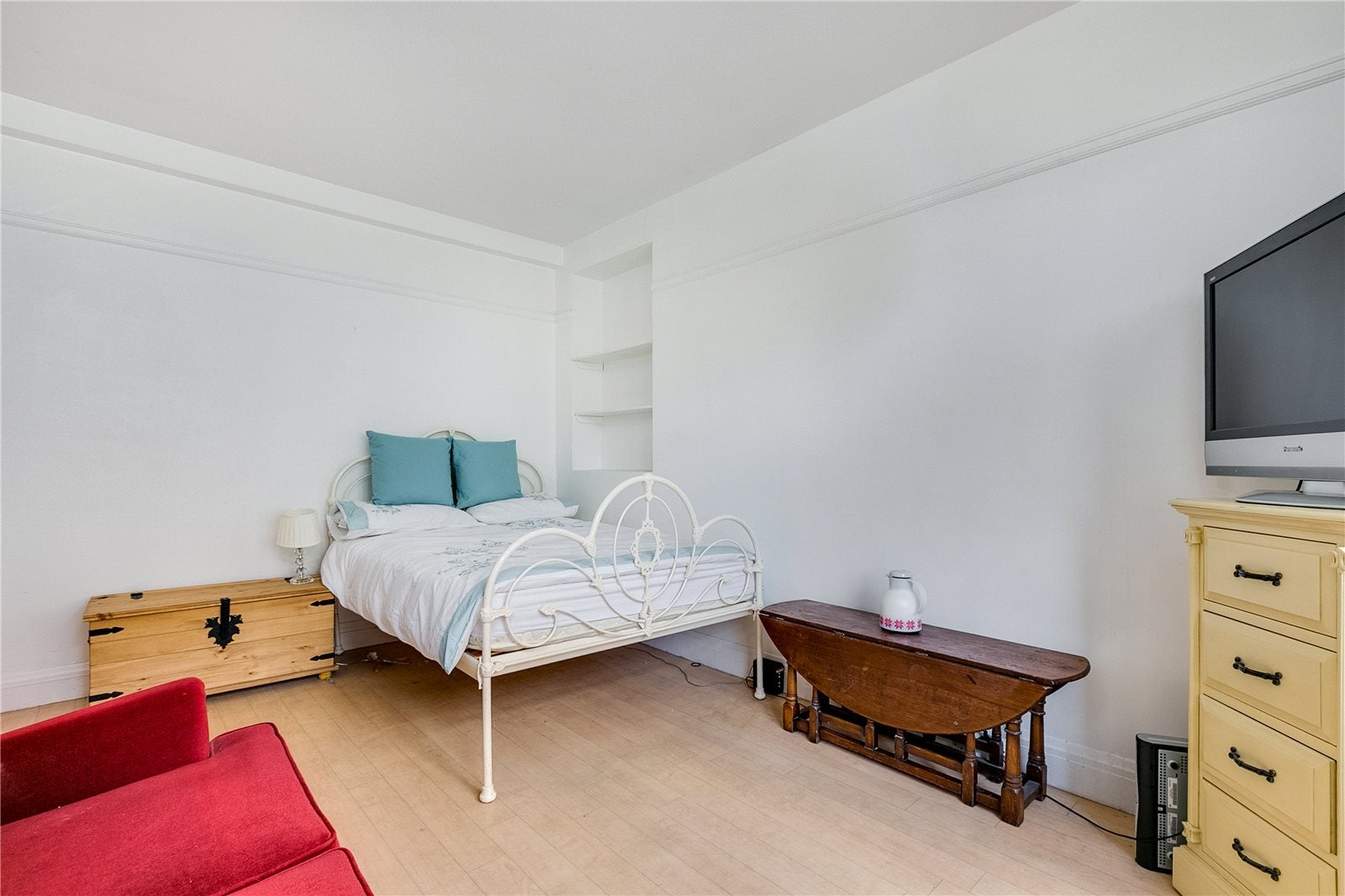 Flat Old Brompton Road in Greater London