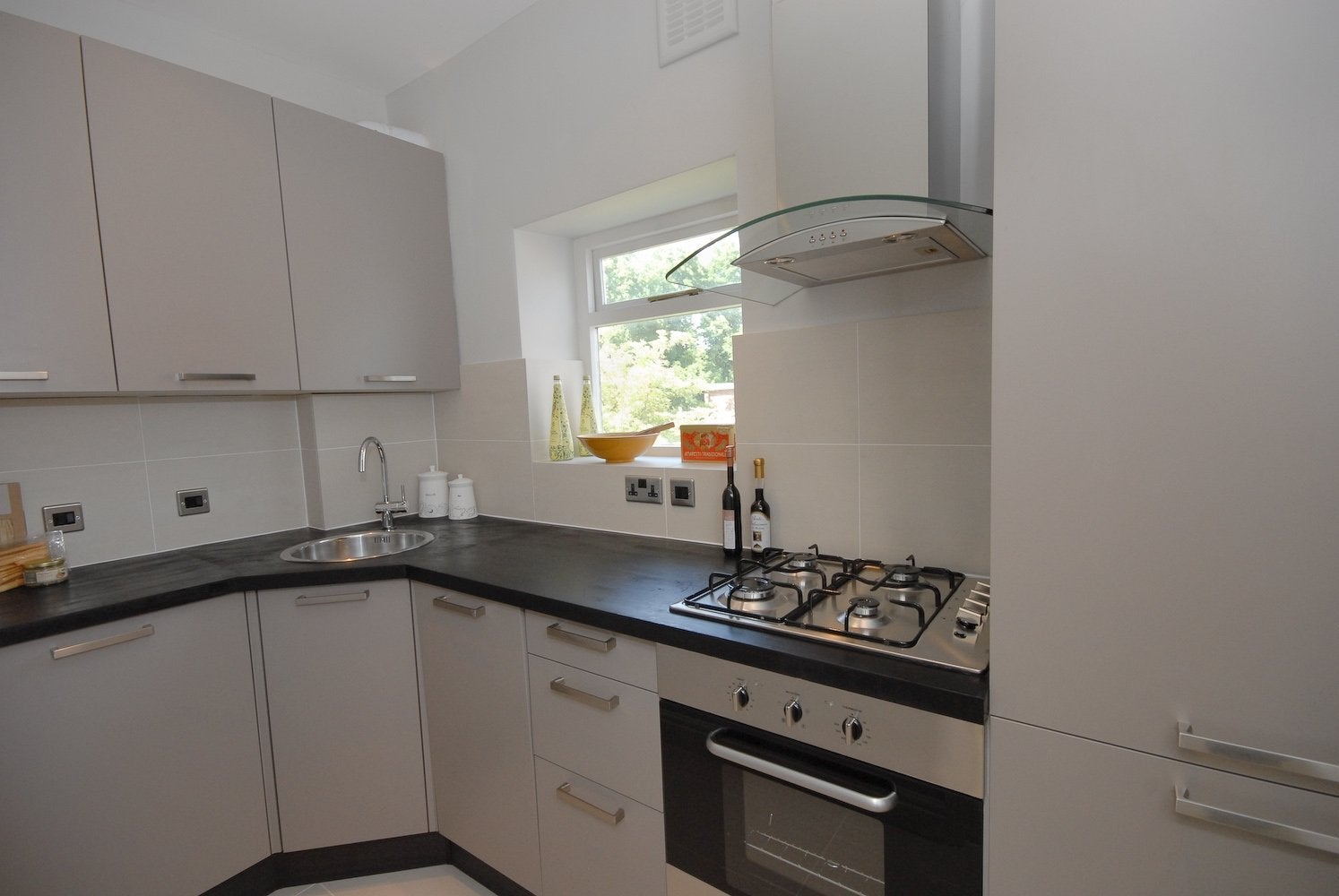 Flat Stuart Road in Greater London