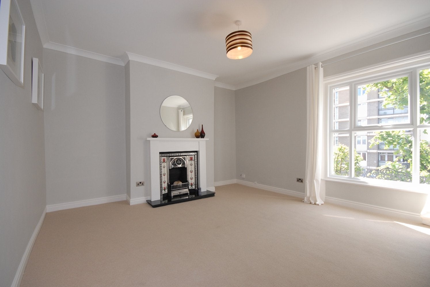 Flat Stuart Road in Greater London