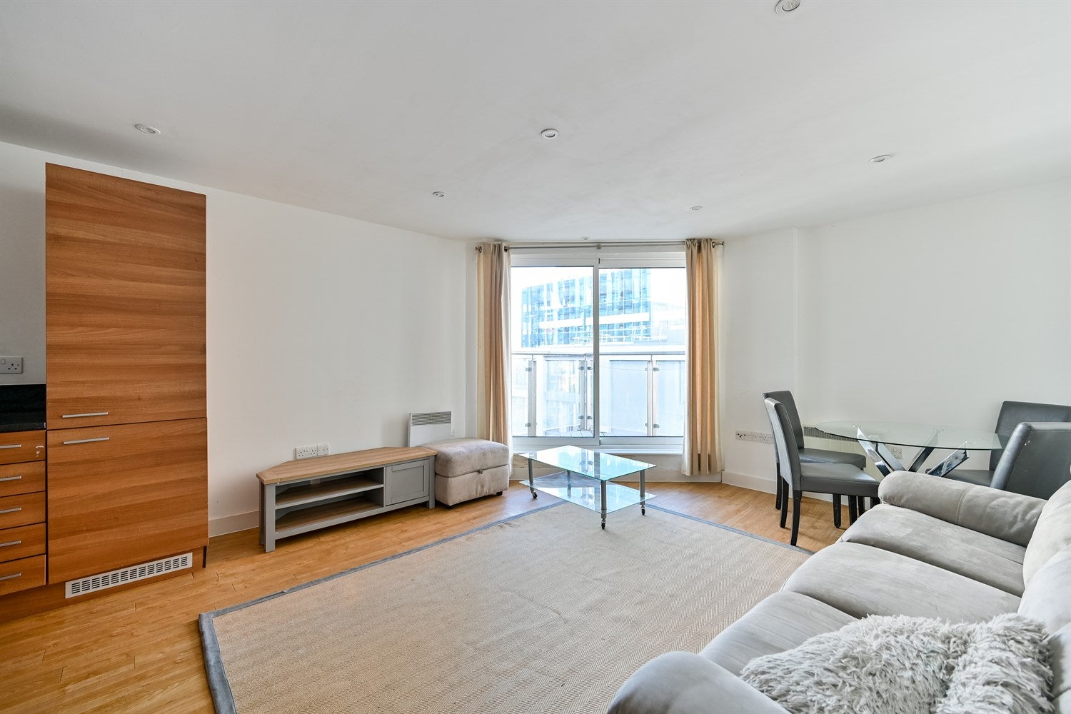 Flat Garrard Street in Reading