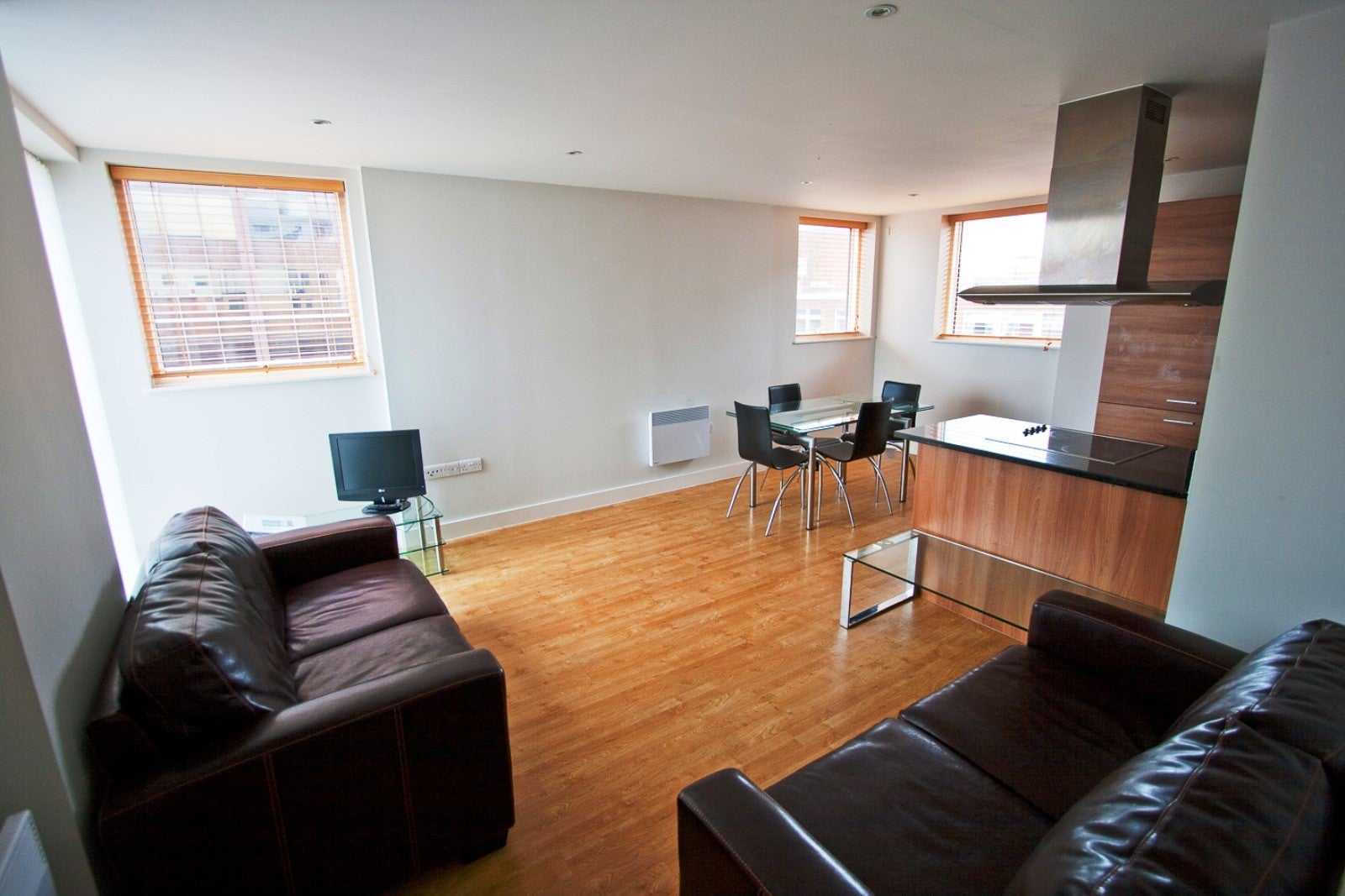 Flat Merchants Place in Reading