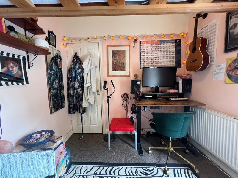 Room Mina Road in Bristol